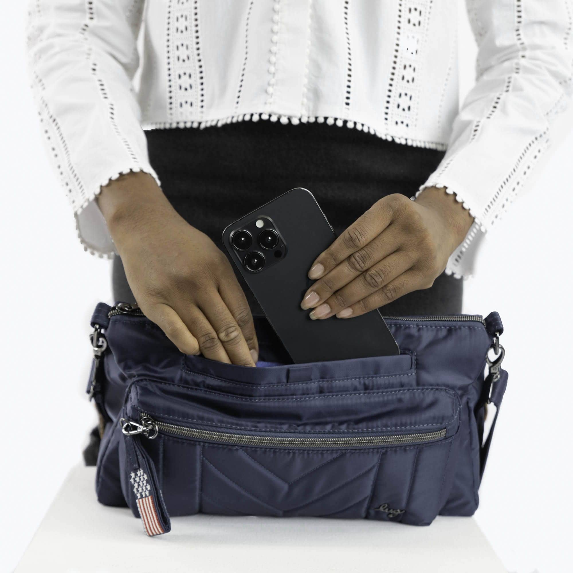 Stretch LE Crossbody Bag - - StretchLE_Lifestyle_02